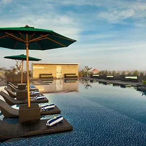 https://h-sovereign-bali.ubudhotelsnow.com